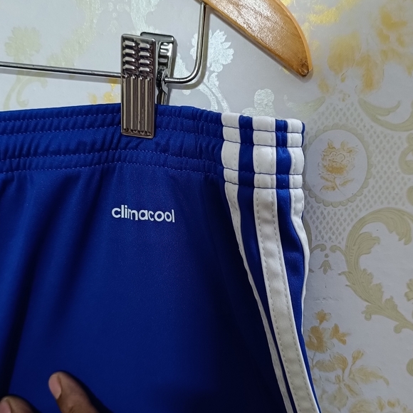 Adidas - Picture 5 of 7